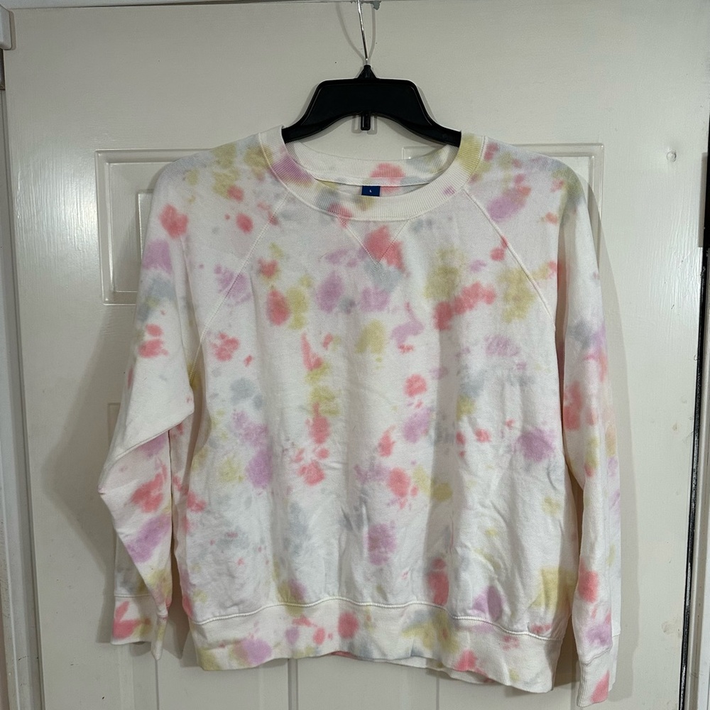 Old Navy Sweatshirt. Size L. Normal wear. Very clean. Smoke free.